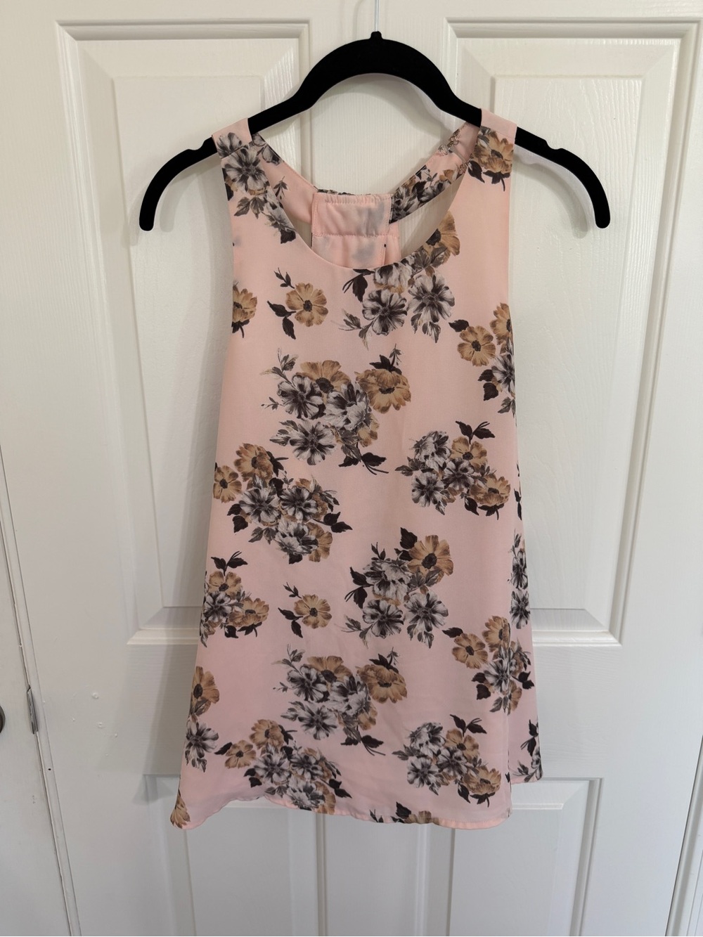 DailyLook DL Size L Blush Pink Floral Sheer Halter T Back Sleeveless Blouse